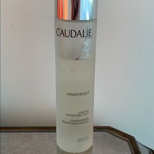 Caudalie vinoperfect essence